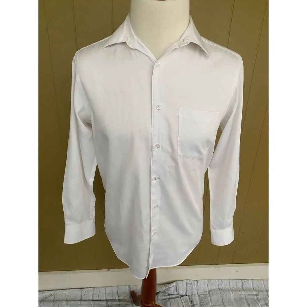 George men M neck 15-15.5” sleeve 32-33 chest 38-40 button down dress shirt